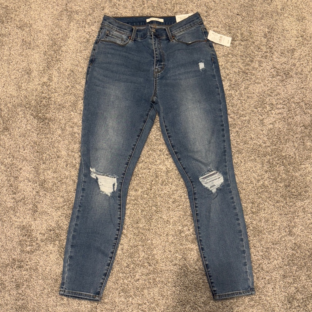 Brand New with tags PacSun Stylish Blue Distressed Women Jeans